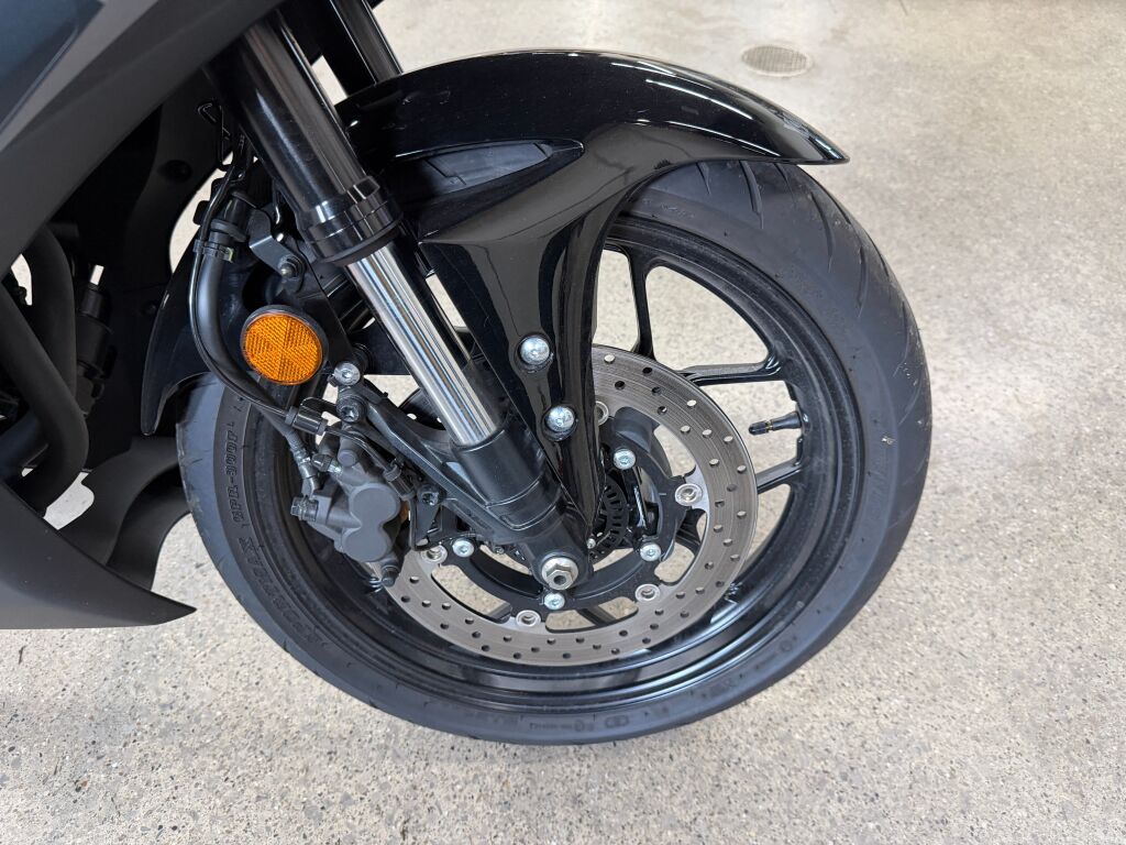 2025 Yamaha YZF R3 ABS