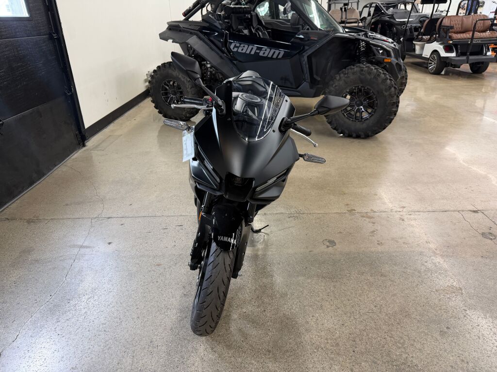 2025 Yamaha YZF R3 ABS