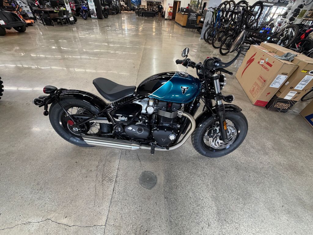 2026 Triumph Bonneville Bobber Interstellar Blue Base