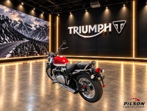 2026 Triumph Bonneville Speedmaster Carnival red Base