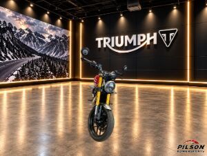 2026 Triumph Speed 400 Lava Red Gloss/Storm Grey Base