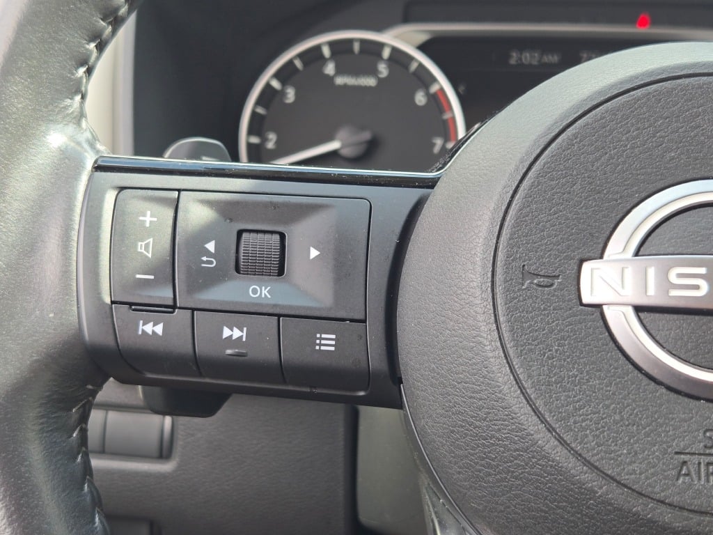 Used 2023 White Nissan SV image 33