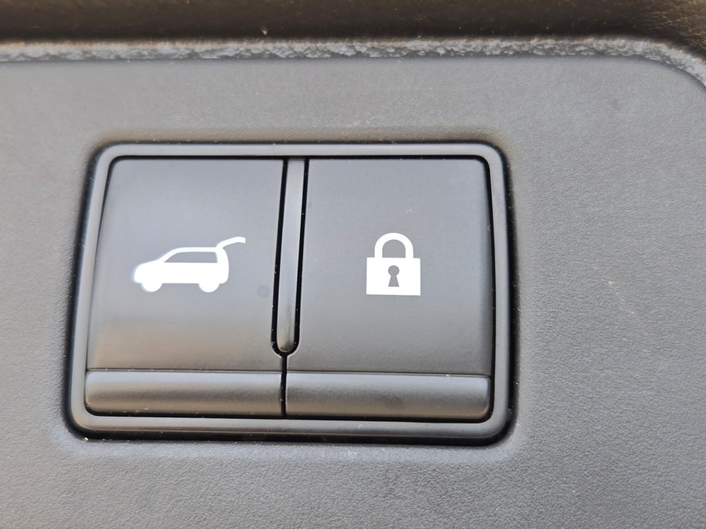 Used 2023 White Nissan SV image 15