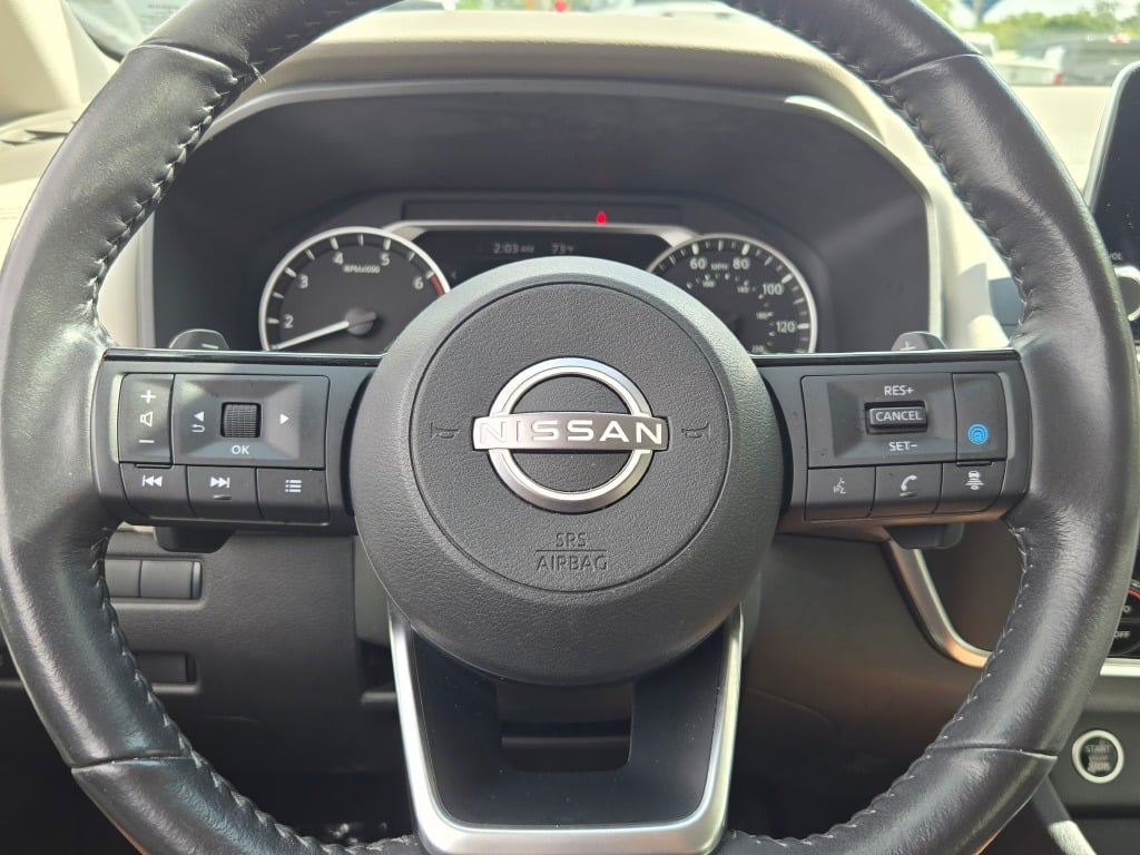 Used 2023 White Nissan SV image 35