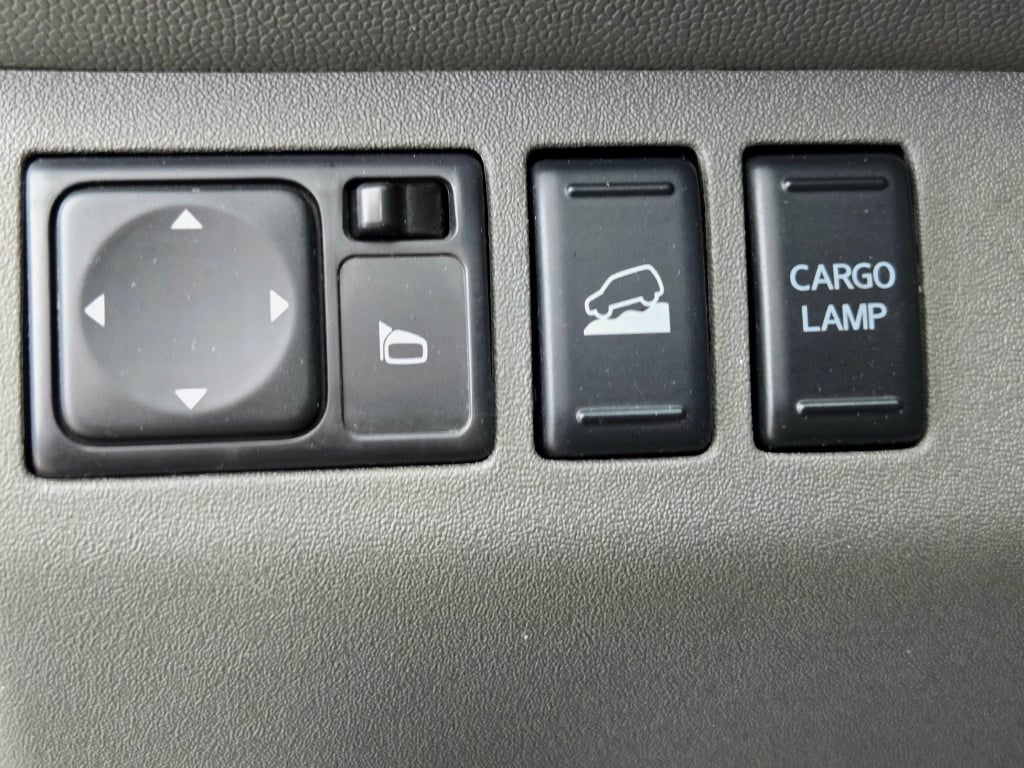 Used 2015 Black Nissan SV image 26
