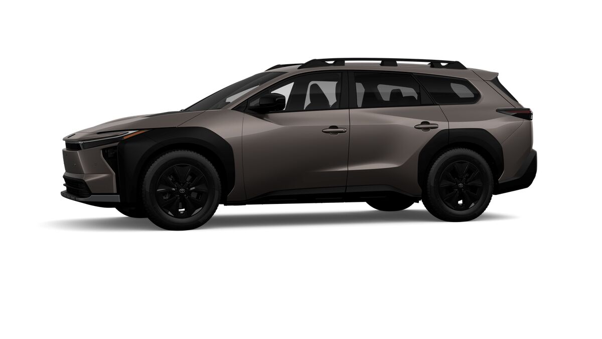View vehicle photo 3