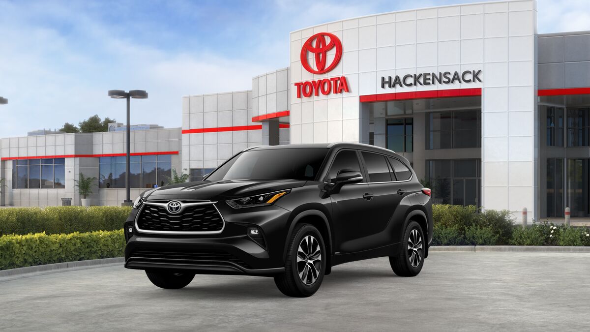 Midnight Black Metallic 2026 Toyota Highlander Hybrid XLE AWD SUV / Crossover All-Wheel Drive Continuously Variable Transmission