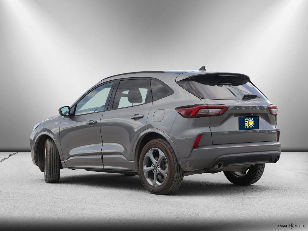 used 2023 Ford ESCA car, priced at $35,999