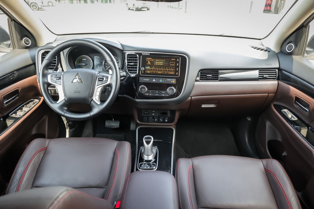 used 2018 Mitsubishi Outlander PHEV car
