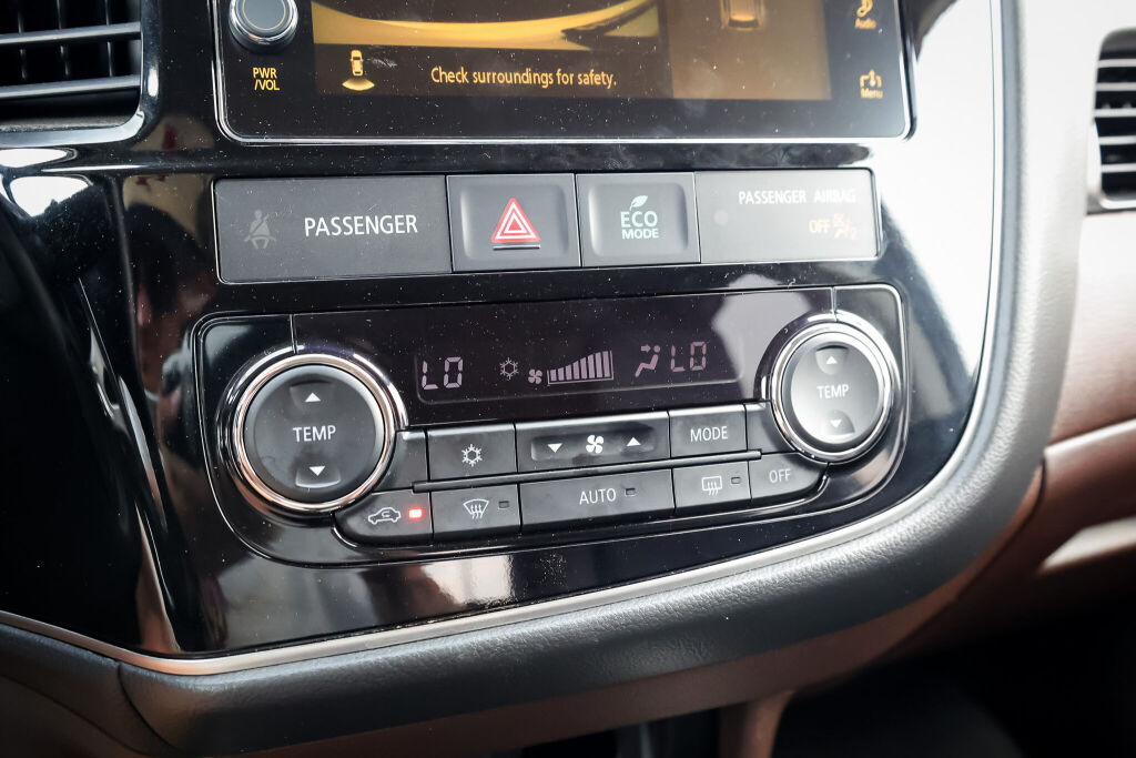 used 2018 Mitsubishi Outlander PHEV car