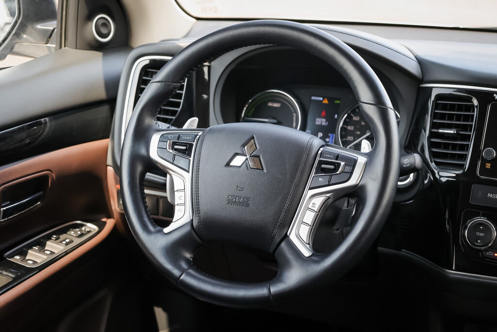 used 2018 Mitsubishi Outlander PHEV car