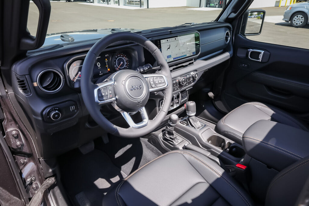 new 2025 Jeep Wrangler car, priced at $69,794