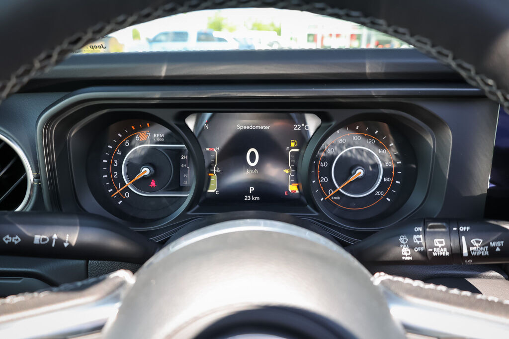 new 2025 Jeep Wrangler car, priced at $69,794