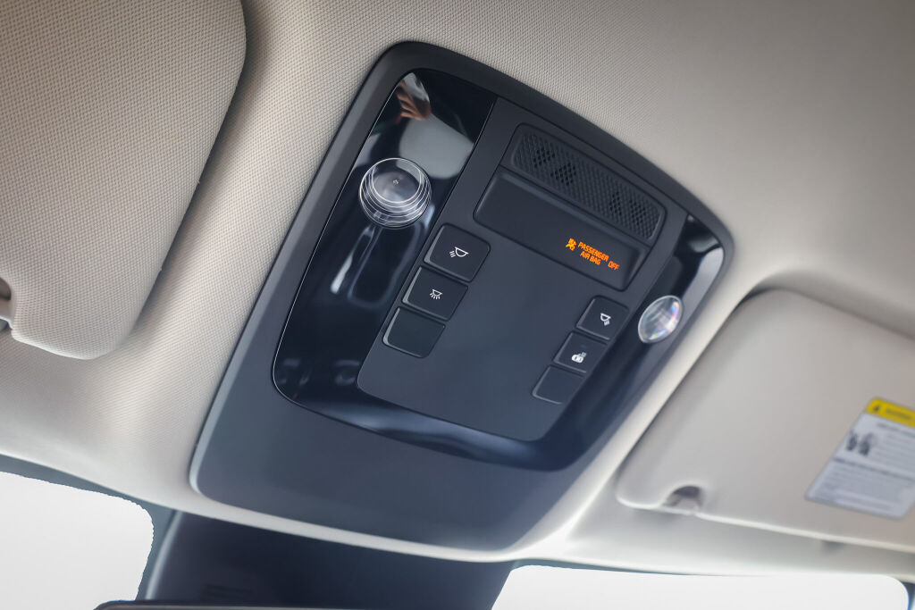 used 2024 Kia Carnival car, priced at $40,999