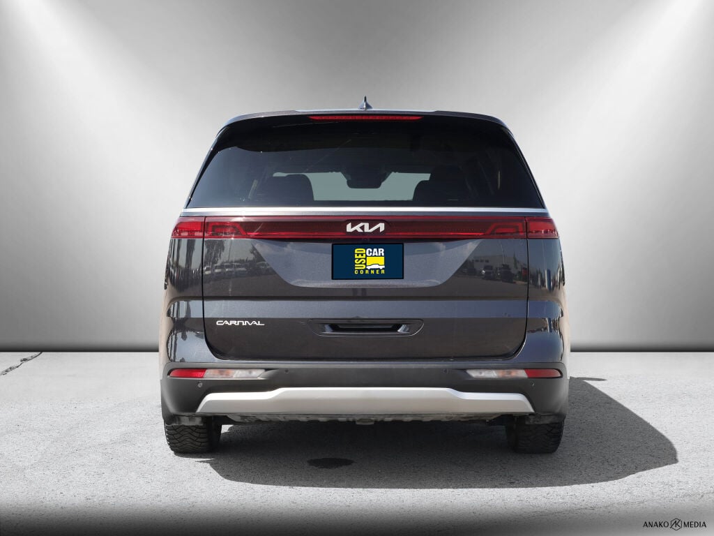 used 2024 Kia Carnival car, priced at $43,598