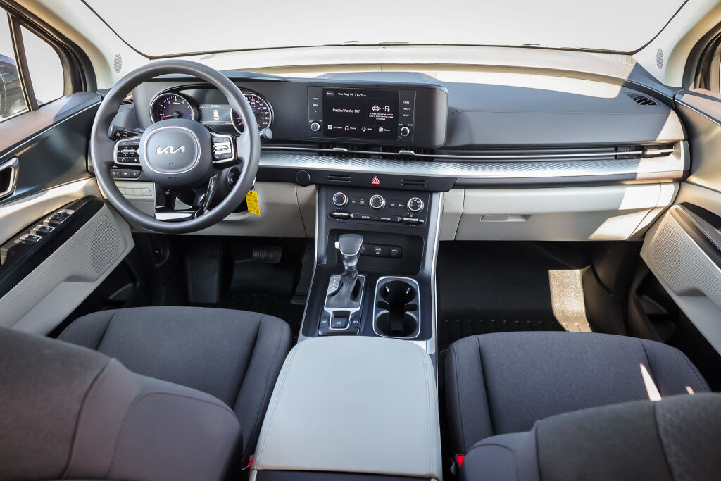 used 2024 Kia Carnival car, priced at $43,598