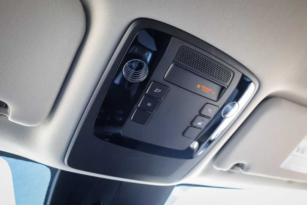 used 2024 Kia Carnival car, priced at $43,598