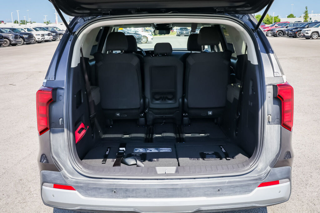 used 2025 Kia Carnival car, priced at $47,598