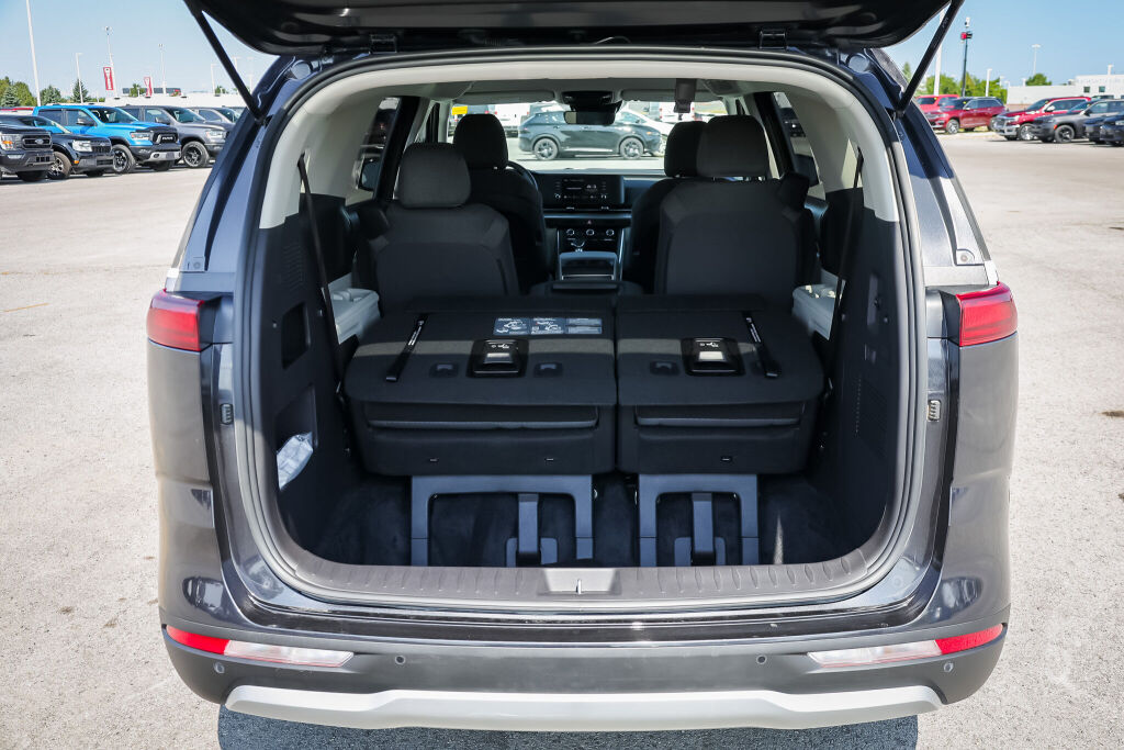 used 2024 Kia Carnival car, priced at $43,598