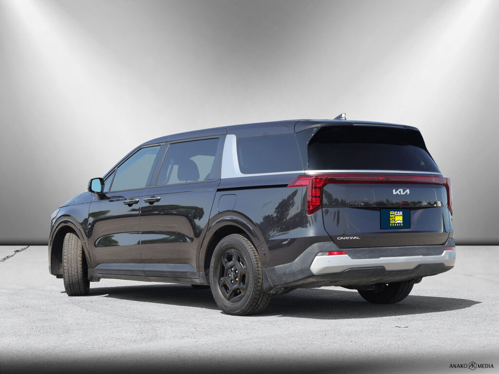 used 2025 Kia Carnival car, priced at $47,598