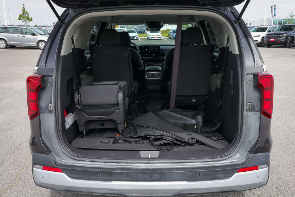 used 2025 Kia Carnival car, priced at $47,598
