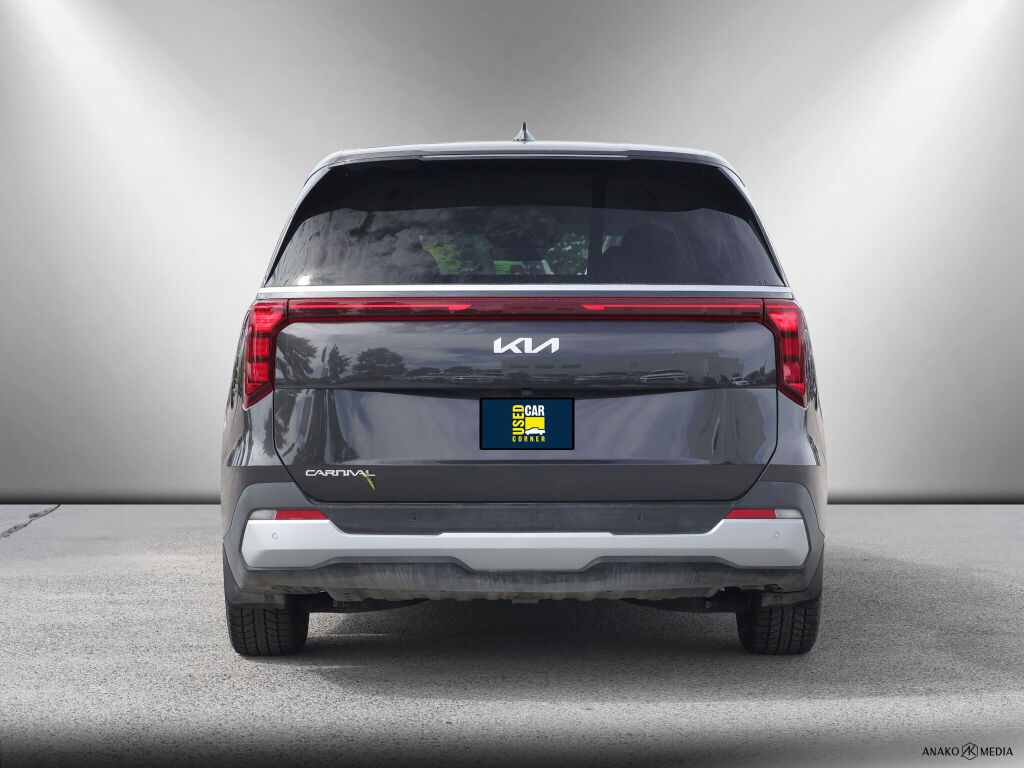 used 2025 Kia Carnival car, priced at $47,598