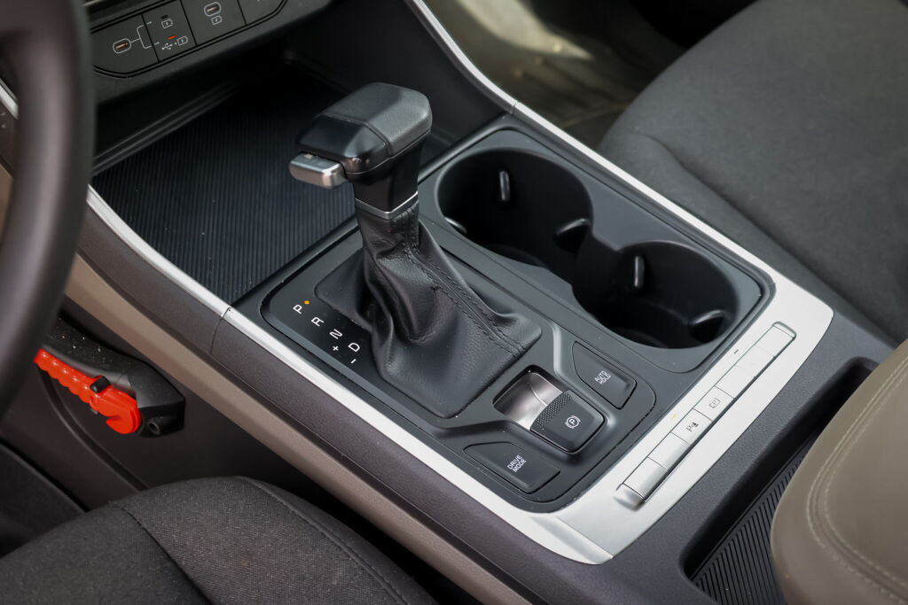 used 2025 Kia Carnival car, priced at $47,598