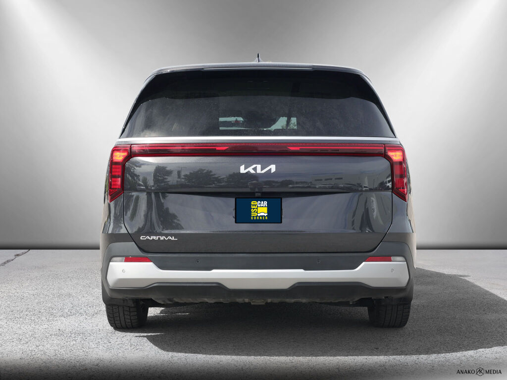 used 2025 Kia Carnival car, priced at $47,598